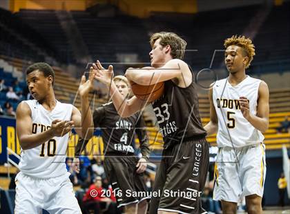 Thumbnail 3 in Saint Francis vs. Bishop O'Dowd (MaxPreps MLK Classic) photogallery.