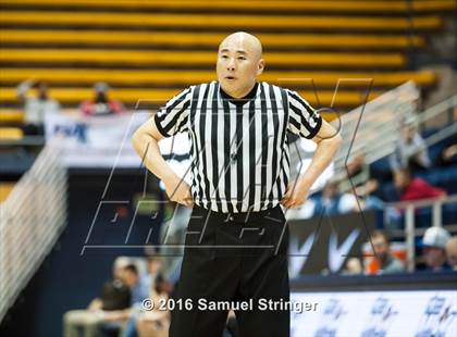 Thumbnail 1 in Saint Francis vs. Bishop O'Dowd (MaxPreps MLK Classic) photogallery.