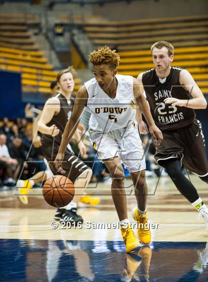 Thumbnail 3 in Saint Francis vs. Bishop O'Dowd (MaxPreps MLK Classic) photogallery.