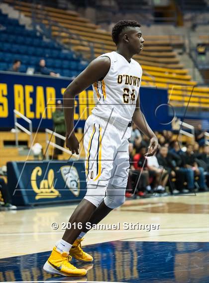 Thumbnail 1 in Saint Francis vs. Bishop O'Dowd (MaxPreps MLK Classic) photogallery.