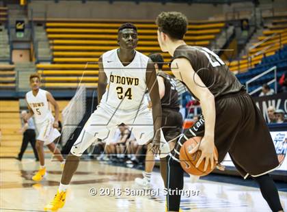 Thumbnail 1 in Saint Francis vs. Bishop O'Dowd (MaxPreps MLK Classic) photogallery.