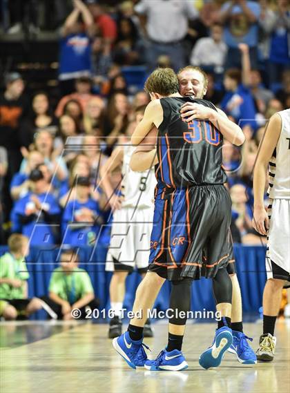 Thumbnail 2 in Charleston vs. Cedar Ridge (AAA 3A Final) photogallery.