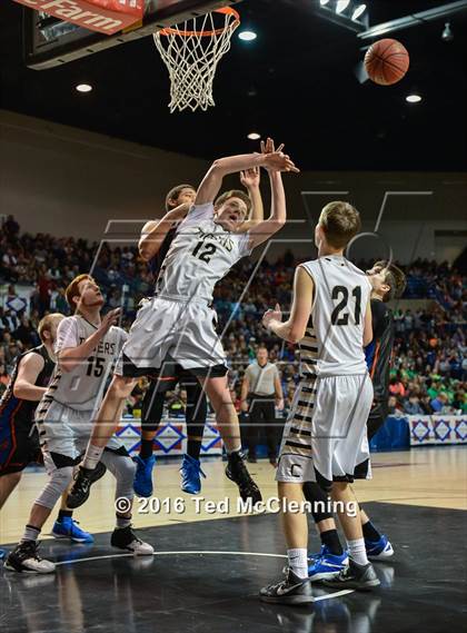 Thumbnail 3 in Charleston vs. Cedar Ridge (AAA 3A Final) photogallery.