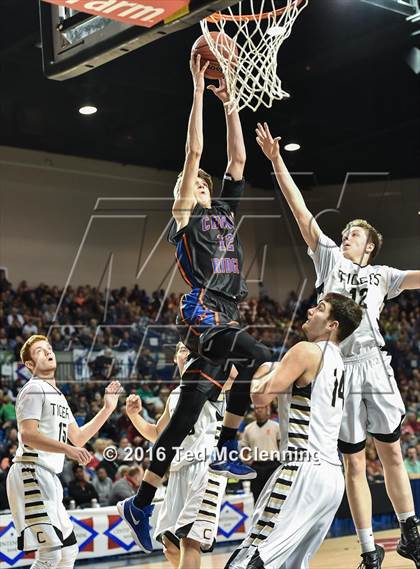 Thumbnail 3 in Charleston vs. Cedar Ridge (AAA 3A Final) photogallery.