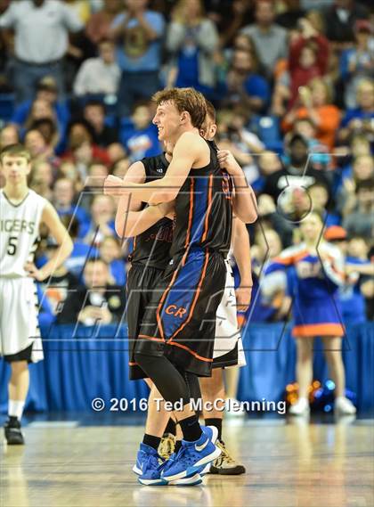Thumbnail 3 in Charleston vs. Cedar Ridge (AAA 3A Final) photogallery.