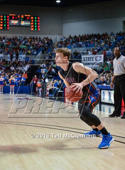 Thumbnail 2 in Charleston vs. Cedar Ridge (AAA 3A Final) photogallery.