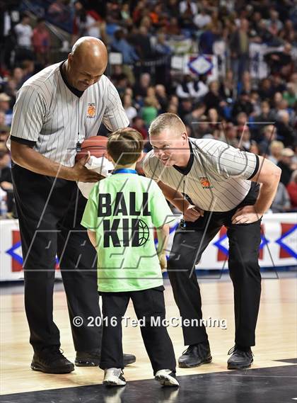 Thumbnail 3 in Charleston vs. Cedar Ridge (AAA 3A Final) photogallery.