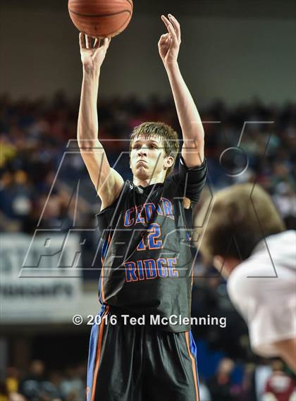 Thumbnail 3 in Charleston vs. Cedar Ridge (AAA 3A Final) photogallery.