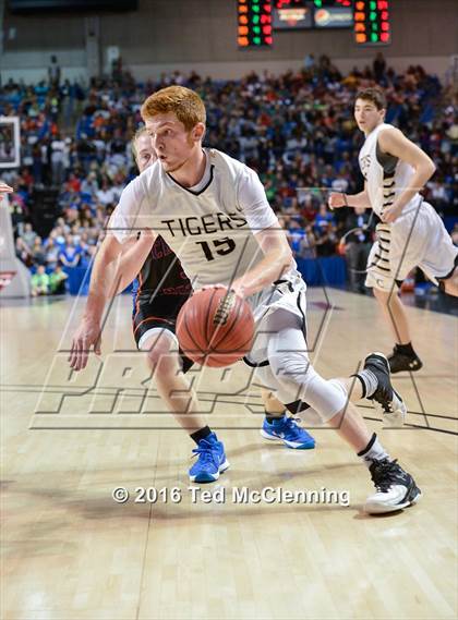 Thumbnail 3 in Charleston vs. Cedar Ridge (AAA 3A Final) photogallery.