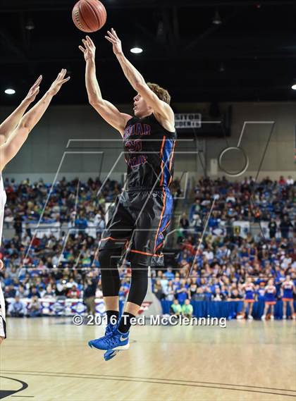Thumbnail 2 in Charleston vs. Cedar Ridge (AAA 3A Final) photogallery.