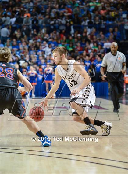 Thumbnail 3 in Charleston vs. Cedar Ridge (AAA 3A Final) photogallery.