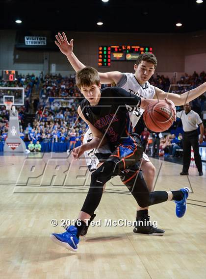 Thumbnail 3 in Charleston vs. Cedar Ridge (AAA 3A Final) photogallery.
