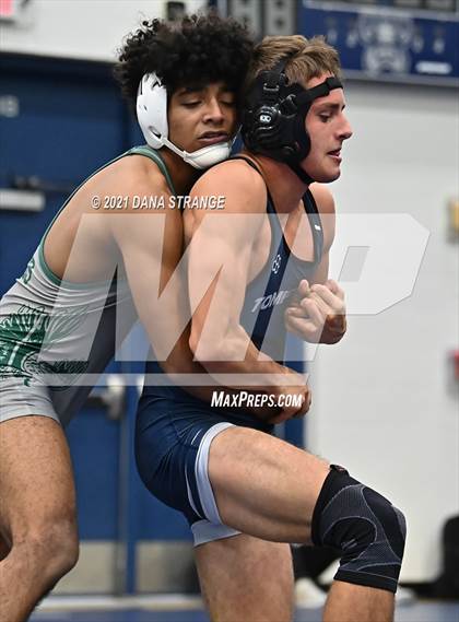 Thumbnail 1 in 25th Annual Men's Doc Hess Classic photogallery.