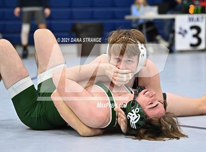 Thumbnail 3 in 25th Annual Men's Doc Hess Classic photogallery.