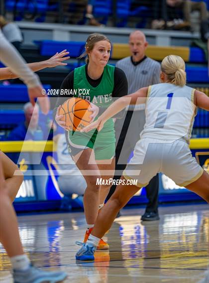 Thumbnail 1 in Greenland vs Harrison (Lendel Thomas Classic) photogallery.