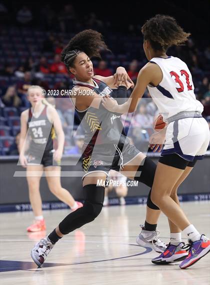 Thumbnail 2 in Salpointe Catholic vs Sahuaro (MLK Basketball Classic) photogallery.