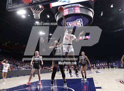 Thumbnail 1 in Salpointe Catholic vs Sahuaro (MLK Basketball Classic) photogallery.