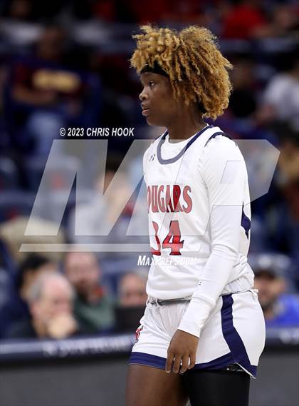 Thumbnail 2 in Salpointe Catholic vs Sahuaro (MLK Basketball Classic) photogallery.
