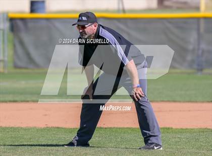 Thumbnail 2 in Doherty vs. Bend (Coach Bob National Invitational) photogallery.