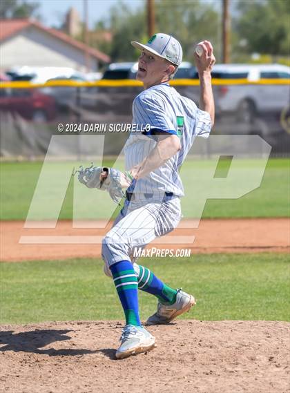 Thumbnail 3 in Doherty vs. Bend (Coach Bob National Invitational) photogallery.