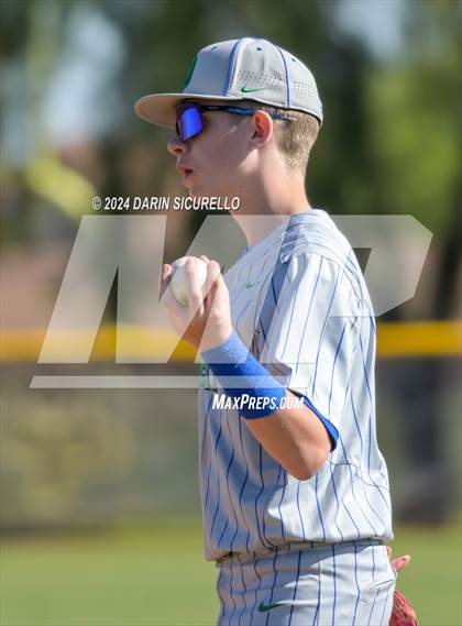 Thumbnail 2 in Doherty vs. Bend (Coach Bob National Invitational) photogallery.