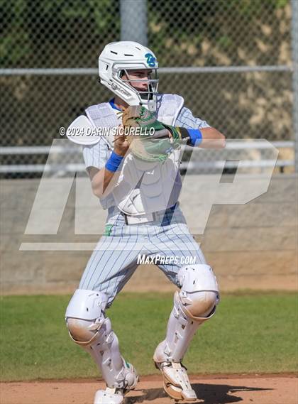 Thumbnail 3 in Doherty vs. Bend (Coach Bob National Invitational) photogallery.