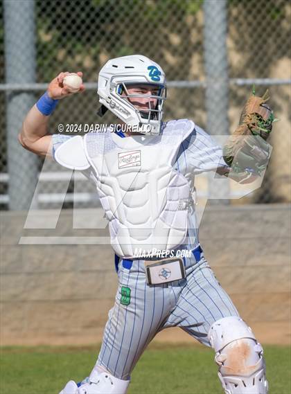 Thumbnail 2 in Doherty vs. Bend (Coach Bob National Invitational) photogallery.