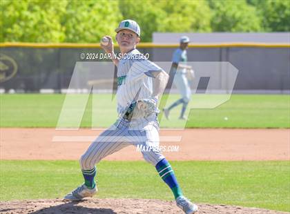 Thumbnail 3 in Doherty vs. Bend (Coach Bob National Invitational) photogallery.