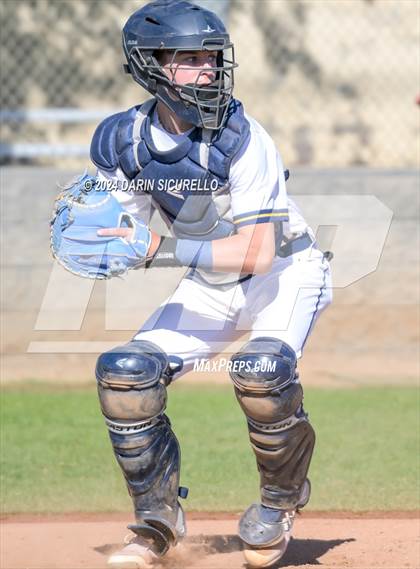 Thumbnail 3 in Doherty vs. Bend (Coach Bob National Invitational) photogallery.