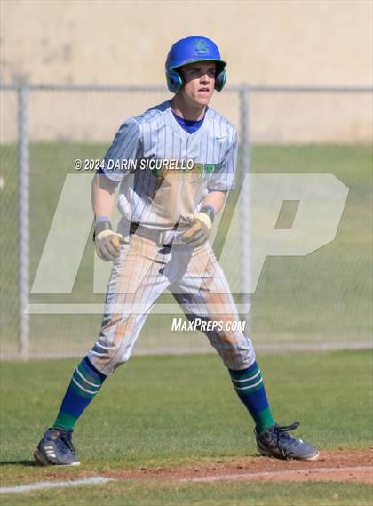 Thumbnail 2 in Doherty vs. Bend (Coach Bob National Invitational) photogallery.