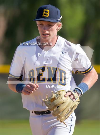 Thumbnail 1 in Doherty vs. Bend (Coach Bob National Invitational) photogallery.