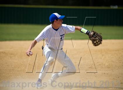 Thumbnail 3 in South Beauregard vs DeRidder (Coleman's Lawn Care Knight Classic) photogallery.