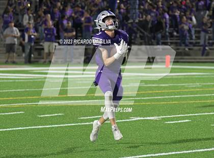 Thumbnail 2 in Klein Cain vs Westfield (UIL Football 6A Division I Area Playoff) photogallery.