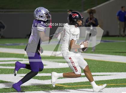 Thumbnail 3 in Klein Cain vs Westfield (UIL Football 6A Division I Area Playoff) photogallery.