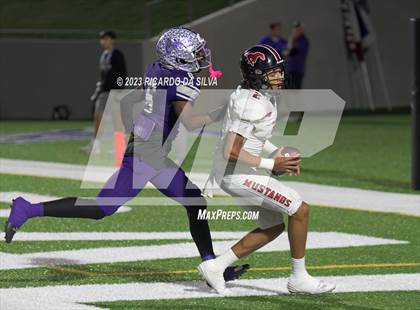 Thumbnail 1 in Klein Cain vs Westfield (UIL Football 6A Division I Area Playoff) photogallery.