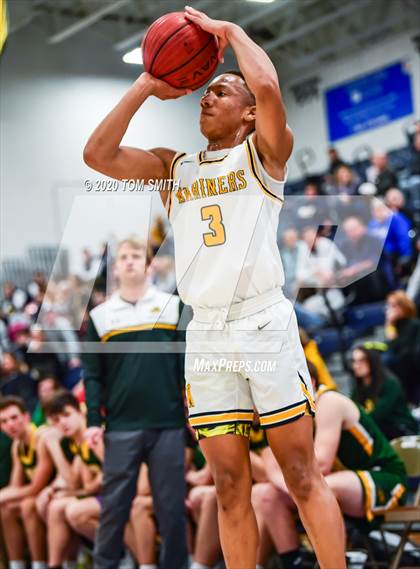 Thumbnail 3 in Red Bank Catholic vs Toms River North (NJSIAA Shore Conference Semifinal) photogallery.
