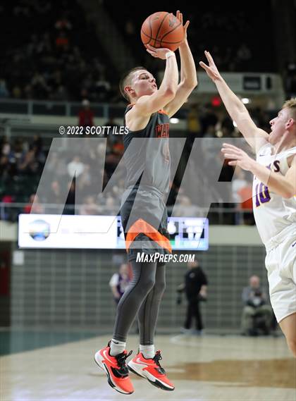 Thumbnail 3 in Waverly vs. McClain (OHSAA D2 Regional Semifinal) photogallery.
