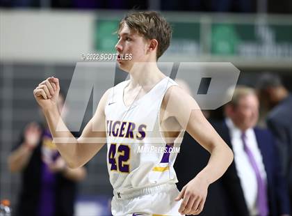 Thumbnail 1 in Waverly vs. McClain (OHSAA D2 Regional Semifinal) photogallery.