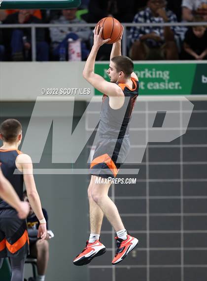 Thumbnail 1 in Waverly vs. McClain (OHSAA D2 Regional Semifinal) photogallery.