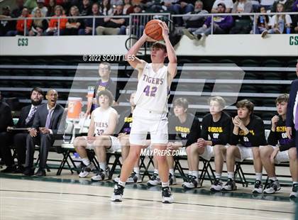 Thumbnail 1 in Waverly vs. McClain (OHSAA D2 Regional Semifinal) photogallery.