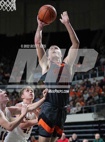 Thumbnail 2 in Waverly vs. McClain (OHSAA D2 Regional Semifinal) photogallery.