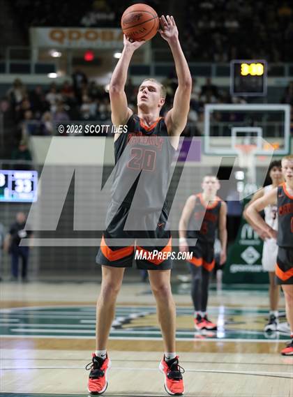 Thumbnail 1 in Waverly vs. McClain (OHSAA D2 Regional Semifinal) photogallery.