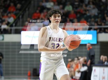 Thumbnail 3 in Waverly vs. McClain (OHSAA D2 Regional Semifinal) photogallery.