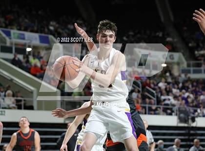 Thumbnail 1 in Waverly vs. McClain (OHSAA D2 Regional Semifinal) photogallery.
