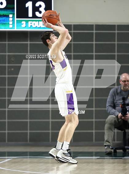 Thumbnail 3 in Waverly vs. McClain (OHSAA D2 Regional Semifinal) photogallery.