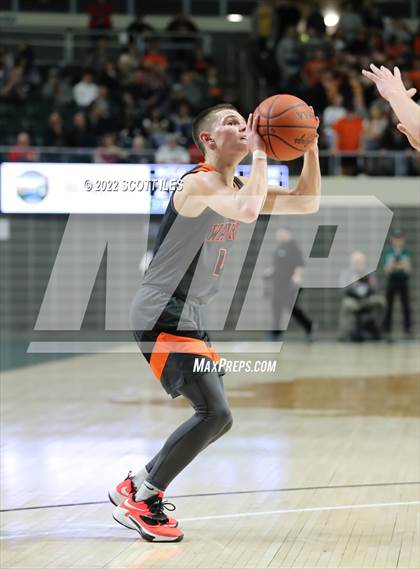 Thumbnail 1 in Waverly vs. McClain (OHSAA D2 Regional Semifinal) photogallery.