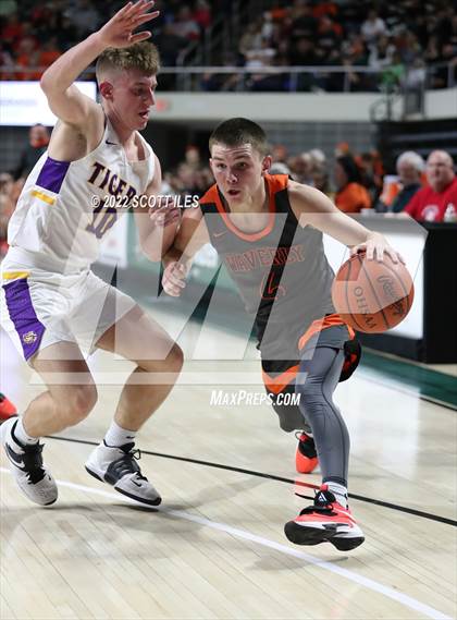 Thumbnail 2 in Waverly vs. McClain (OHSAA D2 Regional Semifinal) photogallery.