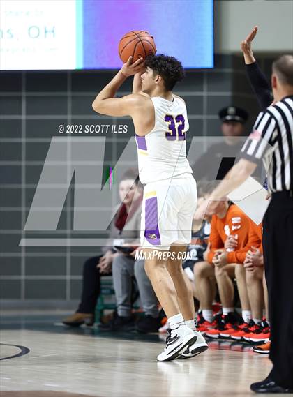Thumbnail 2 in Waverly vs. McClain (OHSAA D2 Regional Semifinal) photogallery.