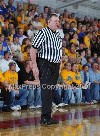 Thumbnail 3 in Meridian vs. Trico (IHSA Class 1A Norris City Sectional Championship) photogallery.