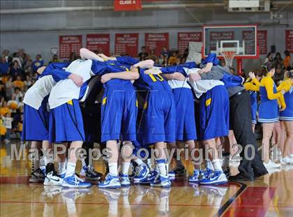 Thumbnail 3 in Meridian vs. Trico (IHSA Class 1A Norris City Sectional Championship) photogallery.